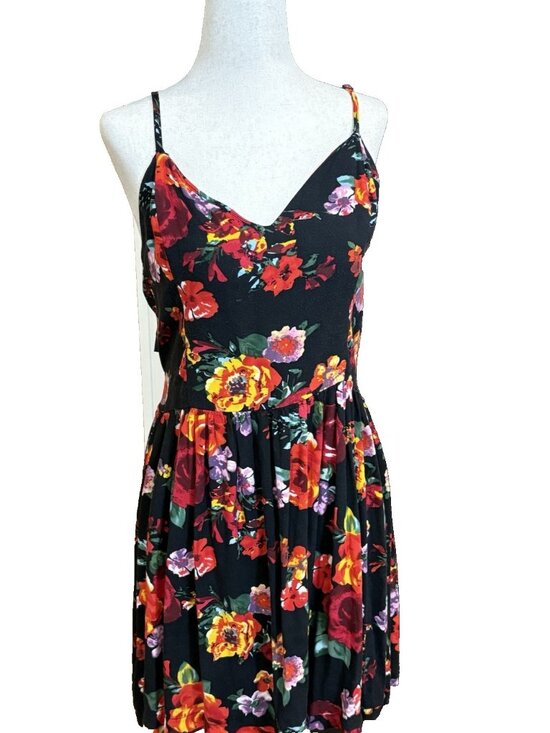 Wet-seal Dresses & Skirts - Wet Seal Floral Fit & Flare Dress Strappy Open Back Black Red Women Size L Y2K
